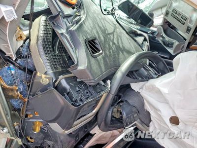 Zdjęcie 8 z 11 samochodu: 2019 TOYOTA HIGHLANDER LIMITED VIN:5TDDZRFH6KS942871 - miniatura