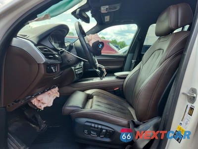 Zdjęcie 7 z 13 samochodu: 2017 BMW X5 XDRIVE50I VIN:5UXKR6C50H0J84715 - miniatura