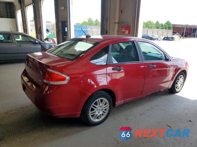 Trzecie zdjęcie samochodu z tyłu: 2011 FORD FOCUS SE VIN:1FAHP3FNXBW197526 - miniatura