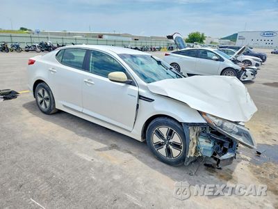 Czwarte zdjęcie samochodu z boku: 2013 KIA OPTIMA HYBRID VIN:KNAGM4AD9D5044841 - miniatura