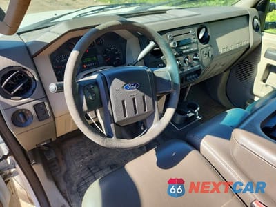 Zdjęcie 8 z 13 samochodu: 2010 FORD F250 SUPER DUTY VIN:1FTNF2B56AEA03532 - miniatura