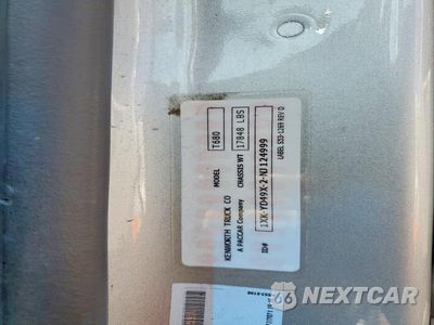 Zdjęcie 10 z 10 samochodu: 2022 KENWORTH T680 TRUCK CAB AND CHASSIS VIN:1XKYD49X2NJ124999 - miniatura