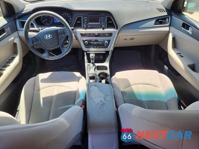 Zdjęcie 8 z 12 samochodu: 2016 HYUNDAI SONATA SE VIN:5NPE24AF6GH409367 - miniatura