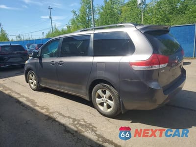 Drugie zdjęcie samochodu z przodu: 2011 TOYOTA SIENNA LE VIN:5TDKK3DC6BS049406 - miniatura
