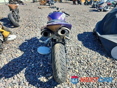 Czwarte zdjęcie samochodu z boku: 2005 YAMAHA YZFR1 VIN:JYARN13E05A011261 - miniatura