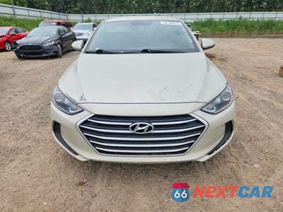Piąte zdjęcie samochodu w środku: 2017 HYUNDAI ELANTRA SE VIN:5NPD84LF8HH195426 - miniatura