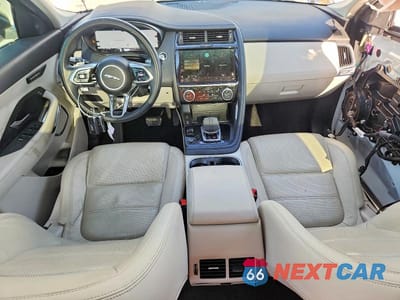 Zdjęcie 8 z 14 samochodu: 2021 JAGUAR E-PACE SE VIN:SADFP2FX0M1024292 - miniatura