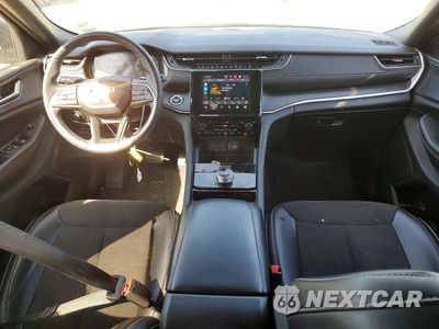 Zdjęcie 8 z 13 samochodu: 2023 JEEP GRAND CHEROKEE L LAREDO VIN:1C4RJKAG1P8870850 - miniatura