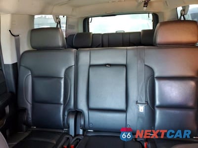 Zdjęcie 10 z 13 samochodu: 2018 CHEVROLET SUBURBAN K1500 LT VIN:1GNSKHKC0JR371284 - miniatura