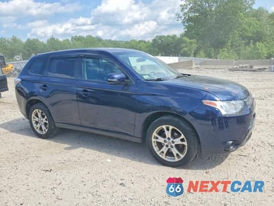 Czwarte zdjęcie samochodu z boku: 2014 MITSUBISHI OUTLANDER SE VIN:JA4AZ3A32EZ013785 - miniatura