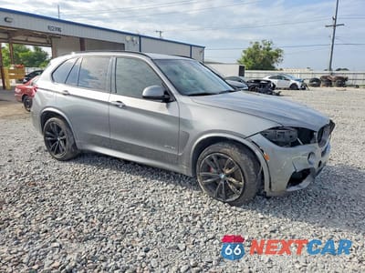 Czwarte zdjęcie samochodu z boku: 2017 BMW X5 XDRIVE50I VIN:5UXKR6C35H0U13470 - miniatura