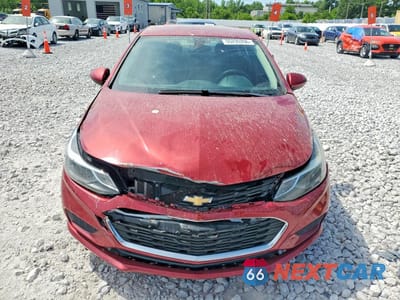 Piąte zdjęcie samochodu w środku: 2017 CHEVROLET CRUZE LT VIN:3G1BE5SM3HS518771 - miniatura