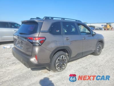 Trzecie zdjęcie samochodu z tyłu: 2025 SUBARU FORESTER PREMIUM VIN:JF2SLDDC5SH597003 - miniatura