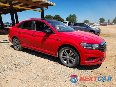 Czwarte zdjęcie samochodu z boku: 2019 VOLKSWAGEN JETTA S VIN:3VWC57BU2KM025874 - miniatura