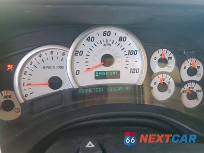 Zdjęcie 9 z 13 samochodu: 2004 HUMMER H2 VIN:5GRGN23UX4H103393 - miniatura