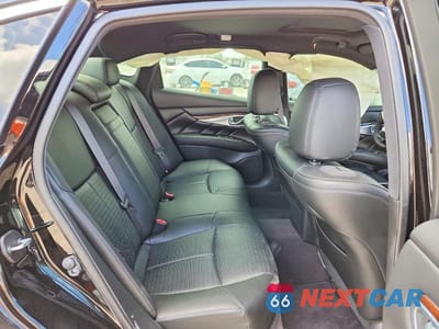 Zdjęcie 10 z 12 samochodu: 2019 INFINITI Q70 3.7 LUXE VIN:JN1BY1AP2KM505698 - miniatura