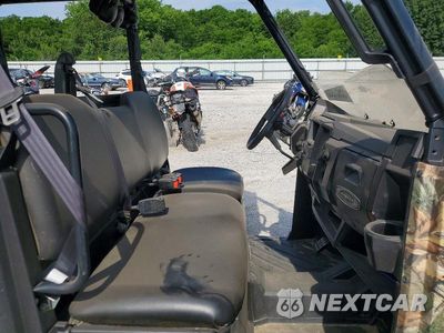Piąte zdjęcie samochodu w środku: 2018 POLARIS RANGER CREW XP 900 EPS VIN:4XARVE877J8501999 - miniatura