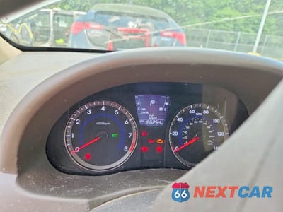 Zdjęcie 9 z 12 samochodu: 2013 HYUNDAI ACCENT GLS VIN:KMHCT4AE7DU506960 - miniatura