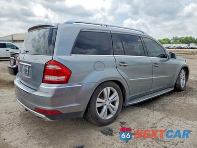 Trzecie zdjęcie samochodu z tyłu: 2012 MERCEDES-BENZ GL 450 4MATIC VIN:4JGBF7BE3CA774004 - miniatura