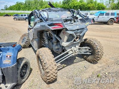 Trzecie zdjęcie samochodu z tyłu: 2023 CAN-AM MAVERICK X3 UTILITY VEHICLE VIN:3JBVXAV48PE000979 - miniatura