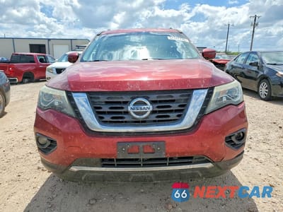 Piąte zdjęcie samochodu w środku: 2017 NISSAN PATHFINDER SV VIN:5N1DR2MN9HC662805 - miniatura