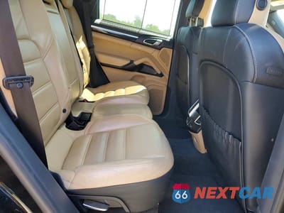 Zdjęcie 11 z 14 samochodu: 2016 PORSCHE CAYENNE SE HYBRID VIN:WP1AE2A2XGLA16523 - miniatura