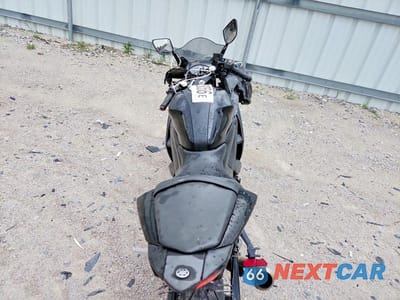 Zdjęcie 6 z 9 samochodu: 2015 YAMAHA YZFR3 VIN:MH3RH06Y1FK009138 - miniatura
