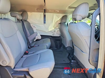 Zdjęcie 11 z 13 samochodu: 2026 TOYOTA SIENNA XLE 8-PASSENGER VIN:5TDYRKEC1TS304575 - miniatura