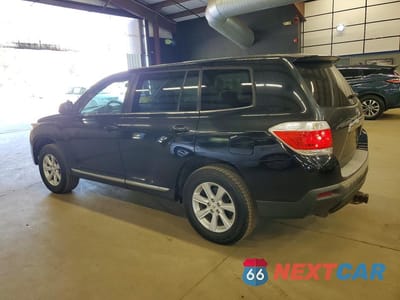 Drugie zdjęcie samochodu z przodu: 2013 TOYOTA HIGHLANDER BASE VIN:5TDBK3EH6DS203562 - miniatura