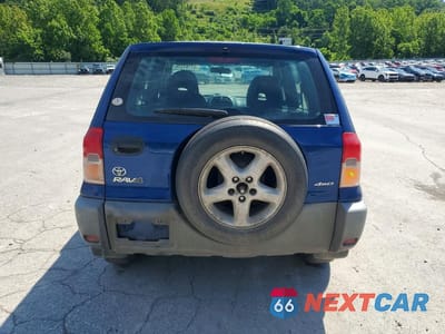 Zdjęcie 6 z 13 samochodu: 2001 TOYOTA RAV4 BASE VIN:JTEHH20V810043386 - miniatura