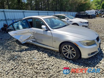 Czwarte zdjęcie samochodu z boku: 2011 BMW 328 XI SULEV VIN:WBAPK5G50BNN26865 - miniatura
