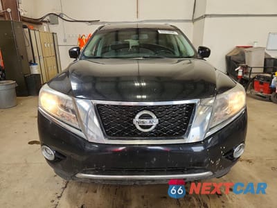 Piąte zdjęcie samochodu w środku: 2014 NISSAN PATHFINDER S VIN:5N1AR2MMXEC732608 - miniatura
