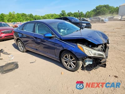 Czwarte zdjęcie samochodu z boku: 2015 HYUNDAI SONATA SE VIN:5NPE24AF8FH182715 - miniatura