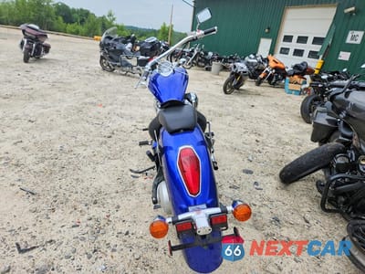 Czwarte zdjęcie samochodu z boku: 2016 HONDA VT1300 CR VIN:JH2SC6607GK600031 - miniatura