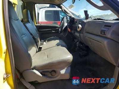 Zdjęcie 11 z 13 samochodu: 2006 FORD F550 SUPER DUTY VIN:1FDAF56PX6EB80017 - miniatura