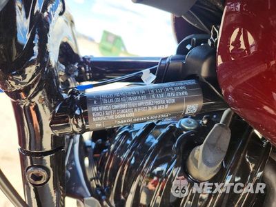 Zdjęcie 8 z 8 samochodu: 2025 INDIAN MOTORCYCLE CO. CHIEF BOBBER DARKHORSE ABS VIN:56KDLDBHXS3023364 - miniatura