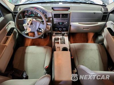 Zdjęcie 8 z 13 samochodu: 2008 JEEP LIBERTY SPORT VIN:1J8GN28K98W226959 - miniatura