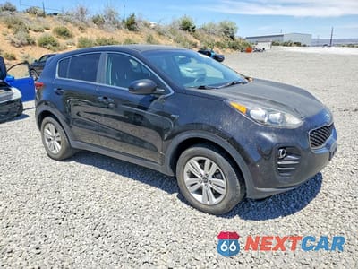 Czwarte zdjęcie samochodu z boku: 2017 KIA SPORTAGE LX VIN:KNDPMCAC5H7257882 - miniatura