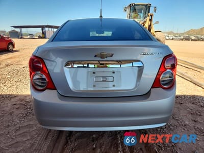 Zdjęcie 6 z 12 samochodu: 2014 CHEVROLET SONIC LT VIN:1G1JC5SH3E4152570 - miniatura