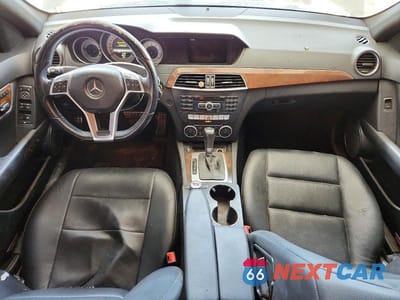 Zdjęcie 8 z 12 samochodu: 2013 MERCEDES-BENZ C 300 4MATIC VIN:WDDGF8AB7DR256767 - miniatura