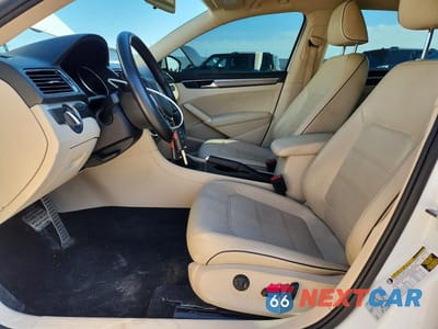 Zdjęcie 7 z 12 samochodu: 2018 VOLKSWAGEN PASSAT S VIN:1VWAA7A39JC036706 - miniatura