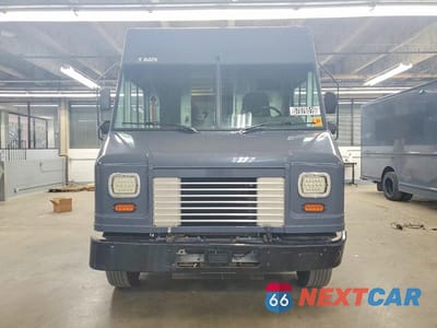 Piąte zdjęcie samochodu w środku: 2020 FORD F59 DELIVERY TRUCK VIN:1F65F5KN0L0A11775 - miniatura