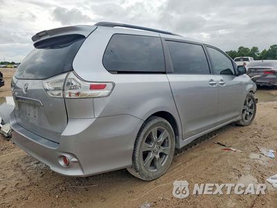 Trzecie zdjęcie samochodu z tyłu: 2018 TOYOTA SIEANNA VIN:5TDXZ3DC0JS909462 - miniatura