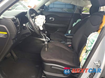 Zdjęcie 7 z 12 samochodu: 2015 KIA SOUL BASE VIN:KNDJN2A29F7798516 - miniatura