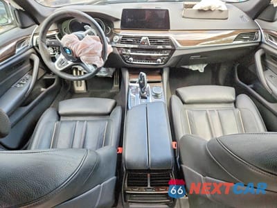 Zdjęcie 8 z 12 samochodu: 2019 BMW 530XE VIN:WBAJB1C5XKB375300 - miniatura