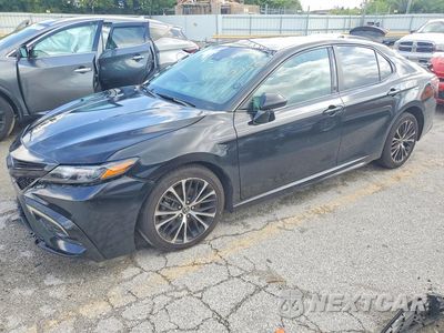 2024 TOYOTA CAMRY HYBRID SE NIGHTSHADE 4T1T31AK8RU076397 - główne zdjęcie licytacji z USA - miniatura