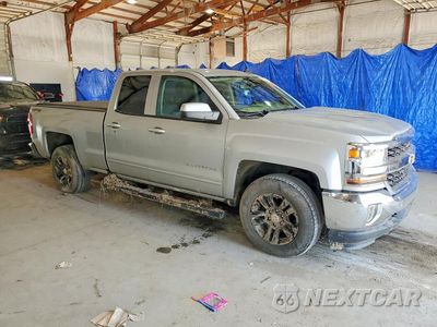 Czwarte zdjęcie samochodu z boku: 2019 CHEVROLET SILVERADO LD K1500 LT VIN:2GCVKPEC6K1119285 - miniatura