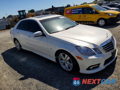 Czwarte zdjęcie samochodu z boku: 2011 MERCEDES-BENZ E 350 BLUETEC VIN:WDDHF2EB9BA372852 - miniatura