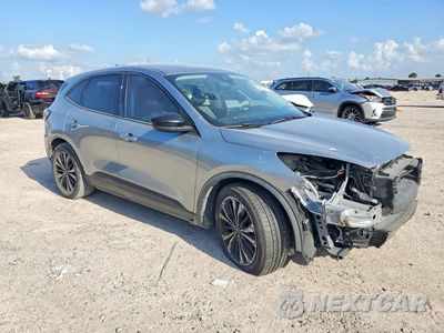 Czwarte zdjęcie samochodu z boku: 2022 FORD ESCAPE SE VIN:1FMCU0G64NUB45629 - miniatura