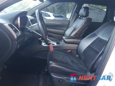 Zdjęcie 7 z 12 samochodu: 2017 JEEP GRAND CHEROKEE LAREDO VIN:1C4RJEAG3HC868355 - miniatura